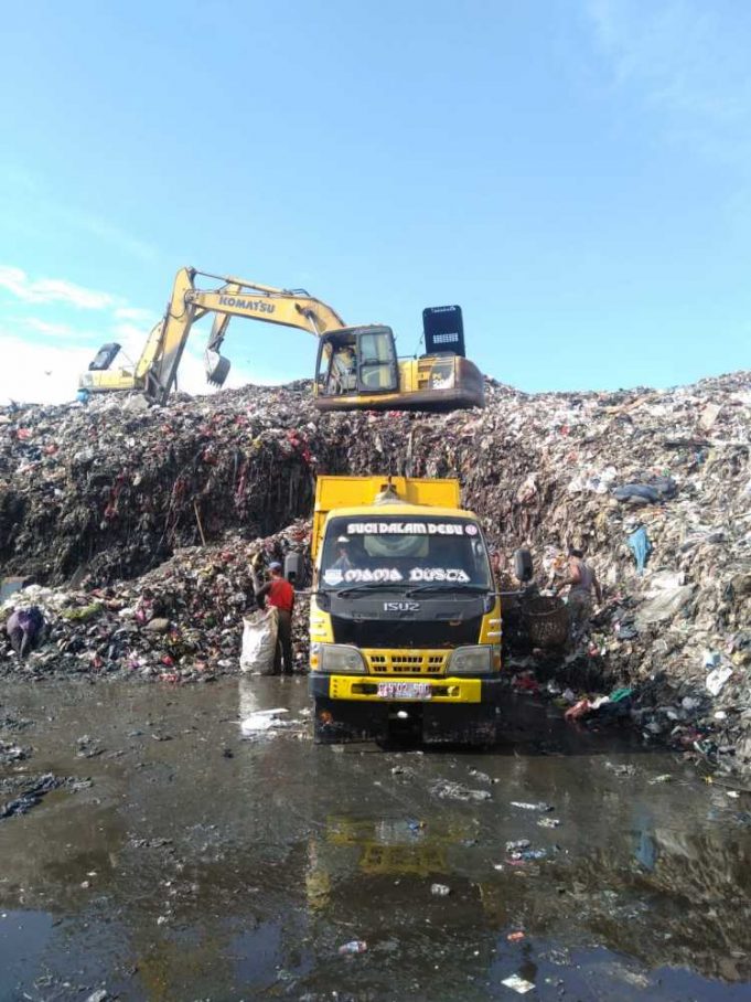 Truk Sampah Pemkab Tangerang Tak Punya Pool Kantor Uptd Dlhk Masih